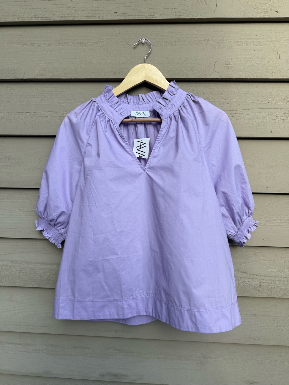 Avara Puff Sleeve top lavender